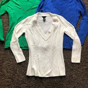 Bundle medium New York and Co sweaters
